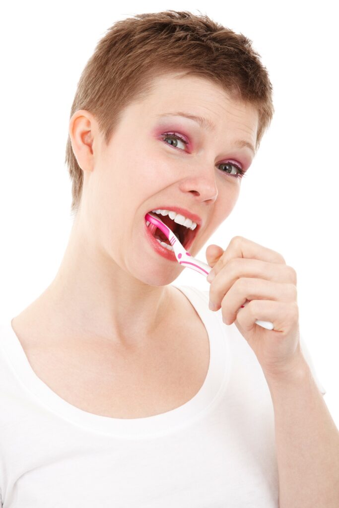 Les symptômes d'un déchaussement dentaire